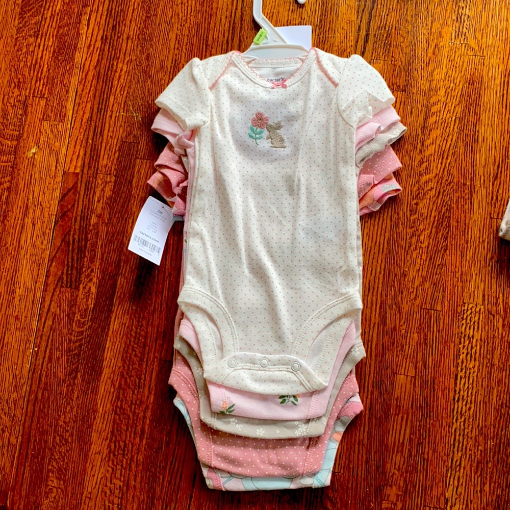 Carter’s 5 pack bodysuits